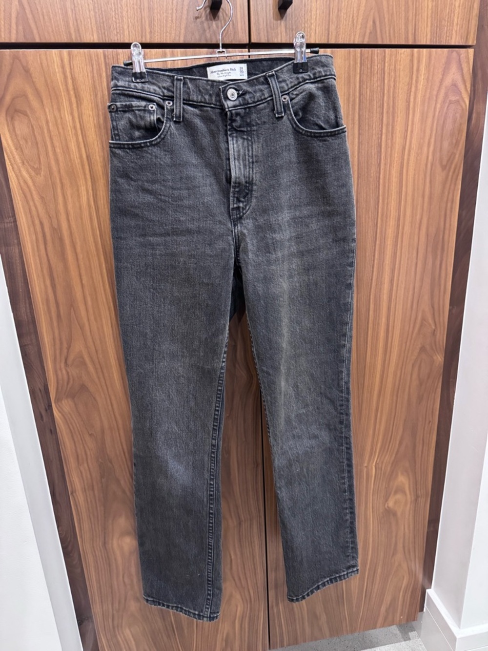 Abercrombie & Fitch 90s Straight Ultra High Rise Jean